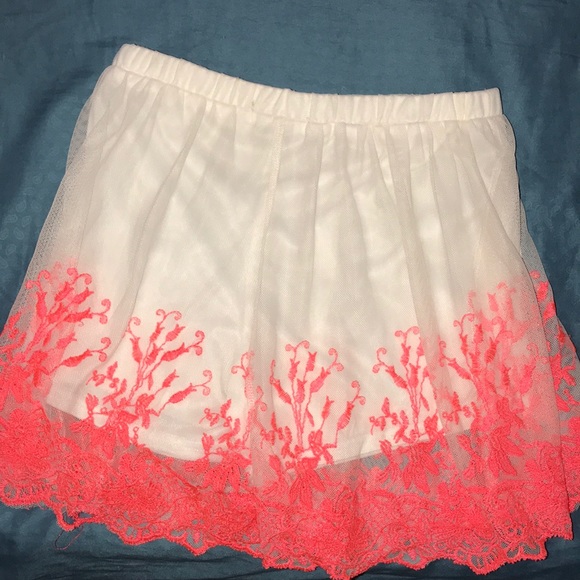 Super chic mesh shorts, brand new! - Picture 1 of 2
